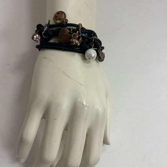 JUICY COUTURE CHARM BRACELET 8.5 inches long - Picture 2 of 7